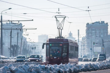 На месте работают аварийные бригады.